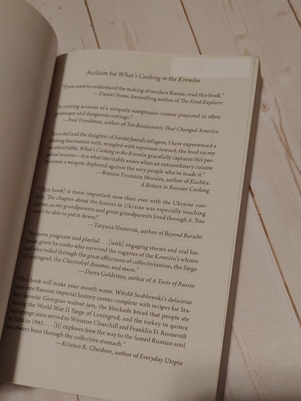 Witold Szabłowski What's Cooking in the Kremlin - Red Paperback - Picture 2 of 6